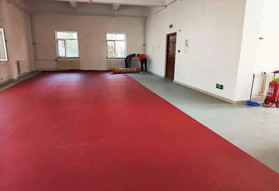 交通運(yùn)輸部水運(yùn)科學(xué)研究所健身場(chǎng)地?zé)ㄐ律?jí)，塑膠地板批發(fā)助力健康運(yùn)動(dòng)