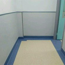 即墨市洋航塑膠制品加工廠 專業(yè)提供環(huán)保PVC標(biāo)、TPR標(biāo)及植膠塑膠地板解決方案